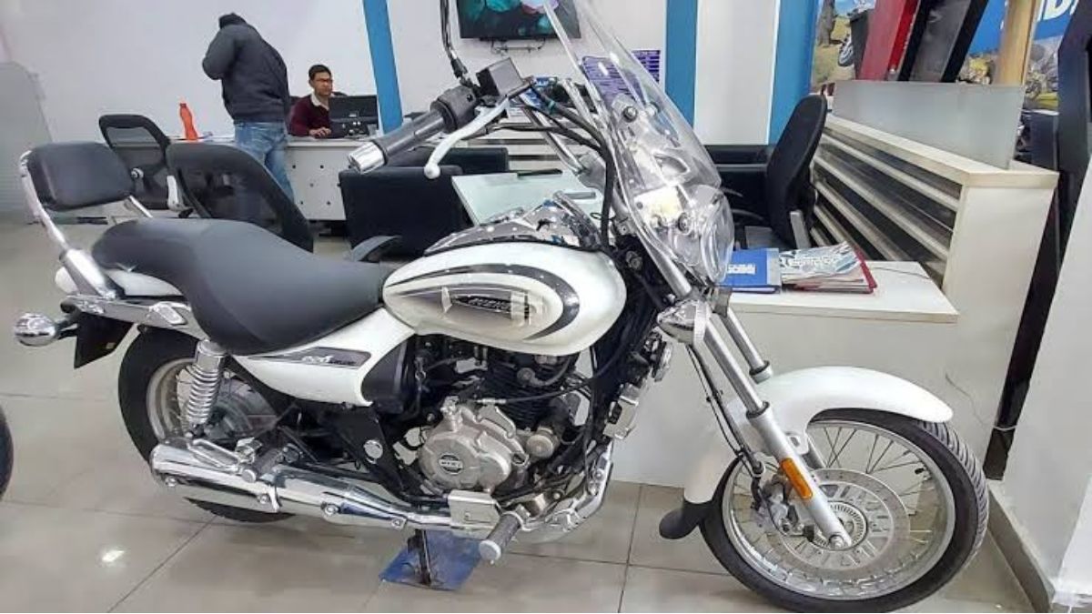 Bajaj Avenger Cruise 220 Bike