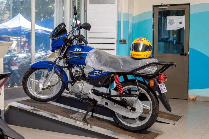 TVS HLX 150