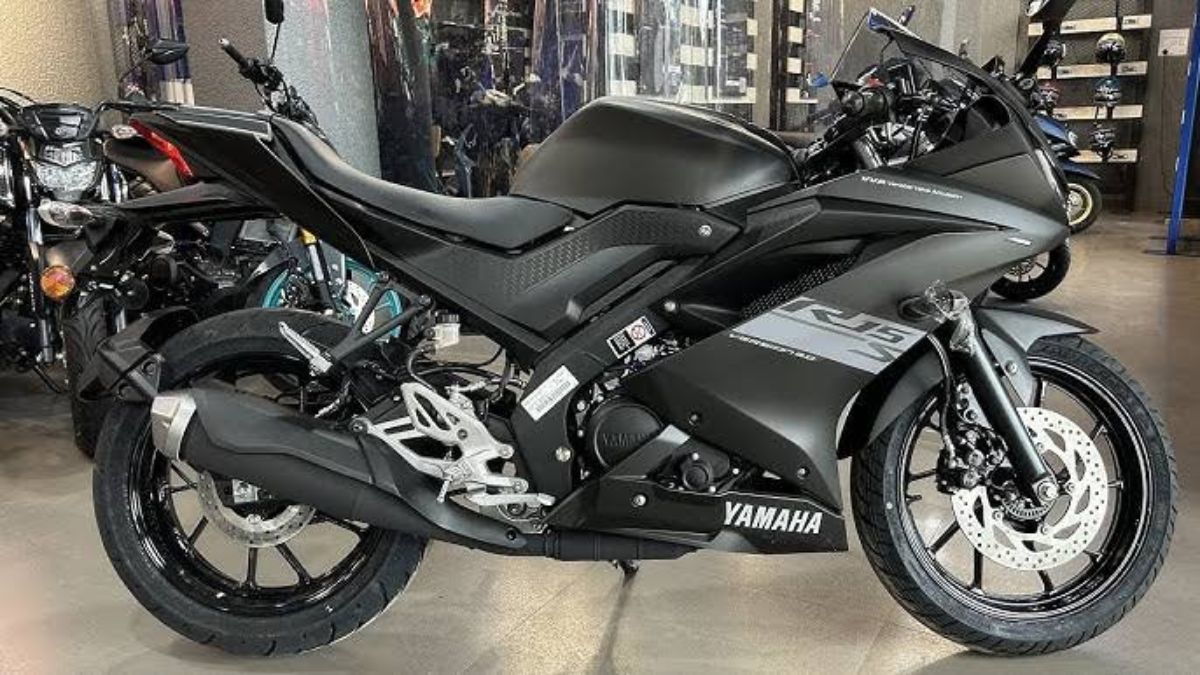 Yamaha R15 Bike