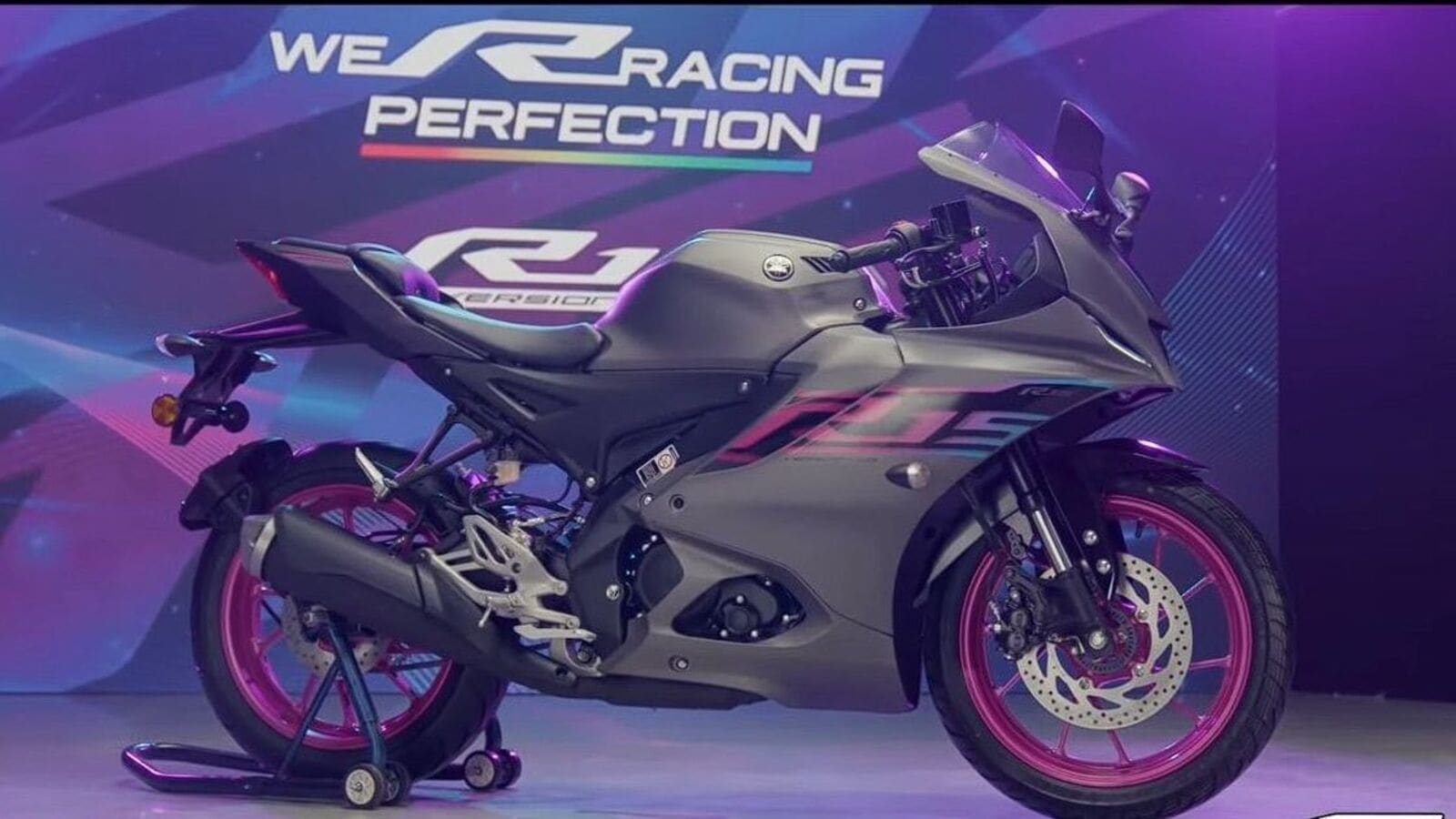 Yamaha R15 Bike