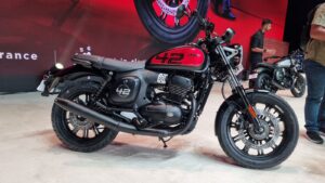 Royal Enfield लाख गुना बेहतर कीमत और दमदार परफॉर्मेंस के साथ लांच हुई, Jawa 42 FJ बाइक